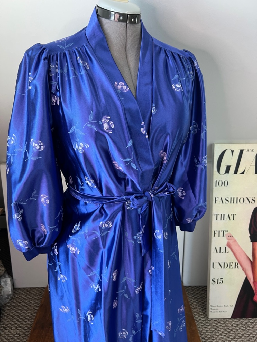 Vintage 80s satin robe women’s Blue Floral Satin Wrap Dress
